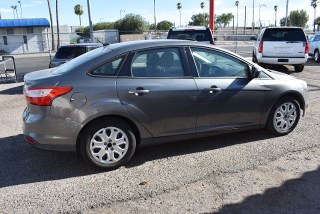 Additional photo of vehicle.
