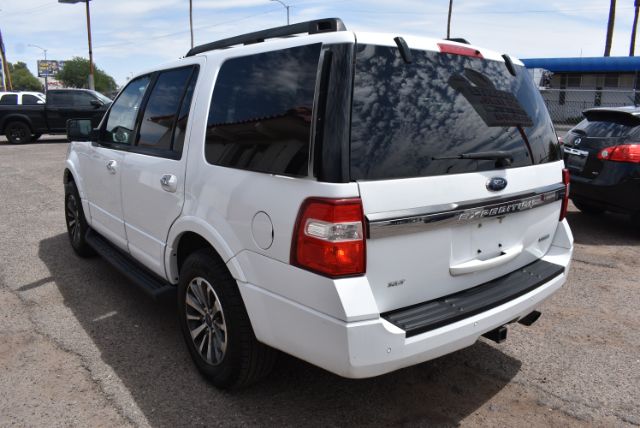 Additional photo of vehicle.