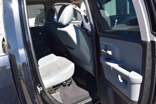 Additional photo of vehicle.