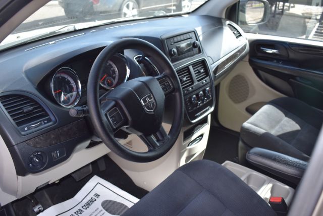 2015 Dodge Grand Caravan SE - Photo 10