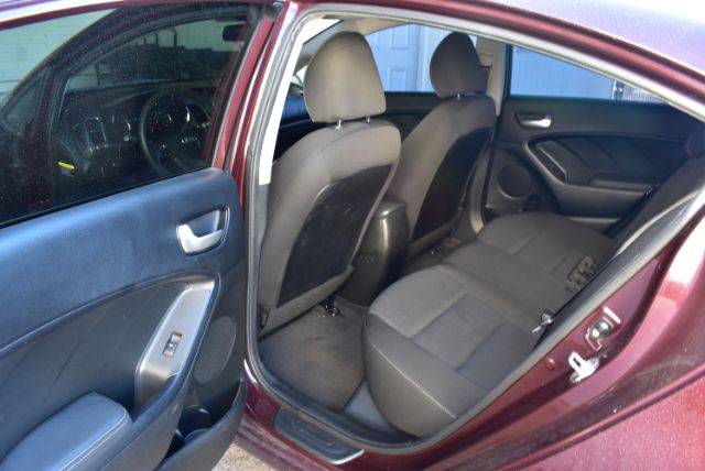 Additional photo of vehicle.