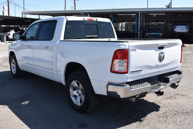 Additional photo of vehicle.