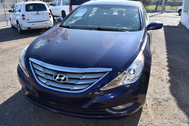 Additional photo of vehicle.