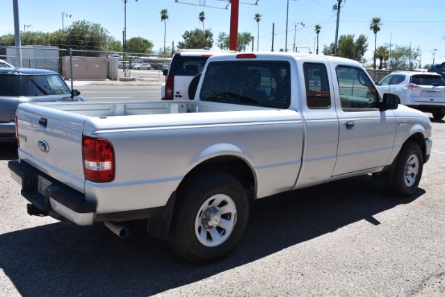 Additional photo of vehicle.