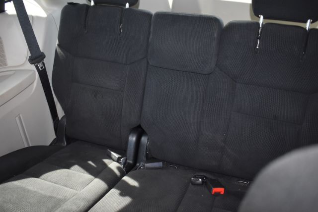 2015 Dodge Grand Caravan SE - Photo 14