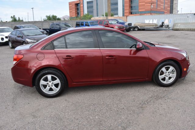 Additional photo of vehicle.