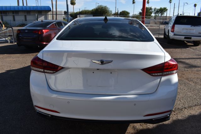 Additional photo of vehicle.
