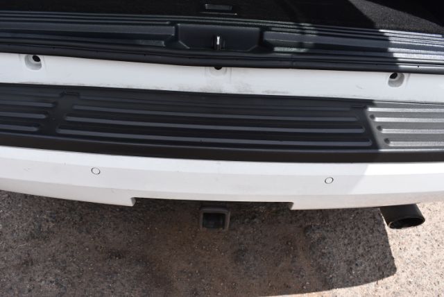 Additional photo of vehicle.