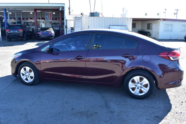 Additional photo of vehicle.