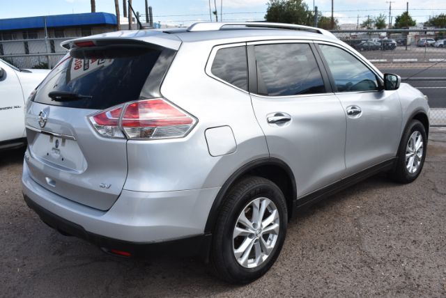 Additional photo of vehicle.
