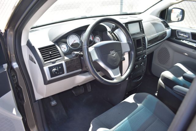 2010 Dodge Grand Caravan Crew - Photo 11