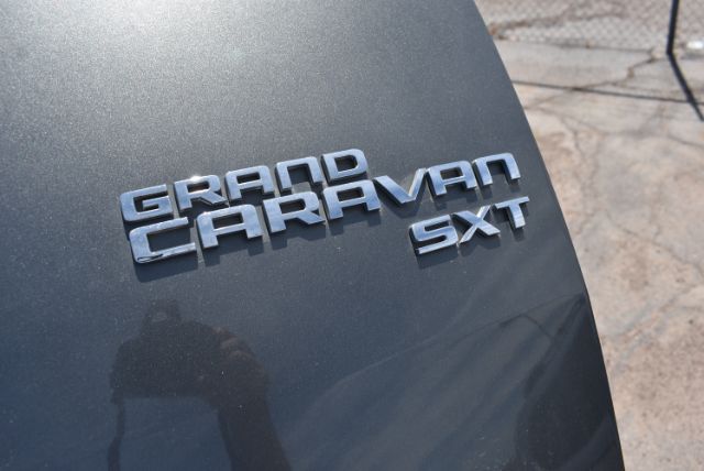 2010 Dodge Grand Caravan Crew - Photo 16