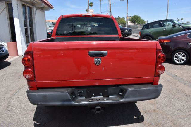 Additional photo of vehicle.