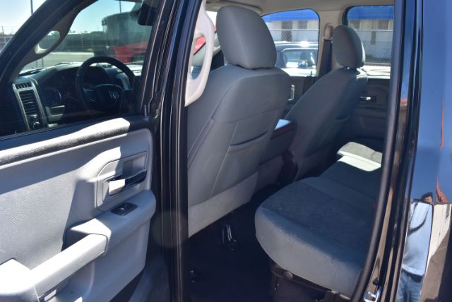 Additional photo of vehicle.