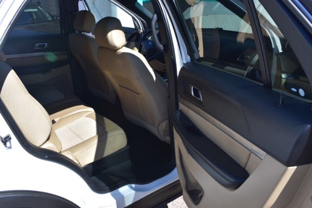 Additional photo of vehicle.