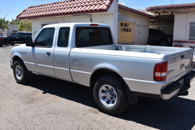Additional photo of vehicle.
