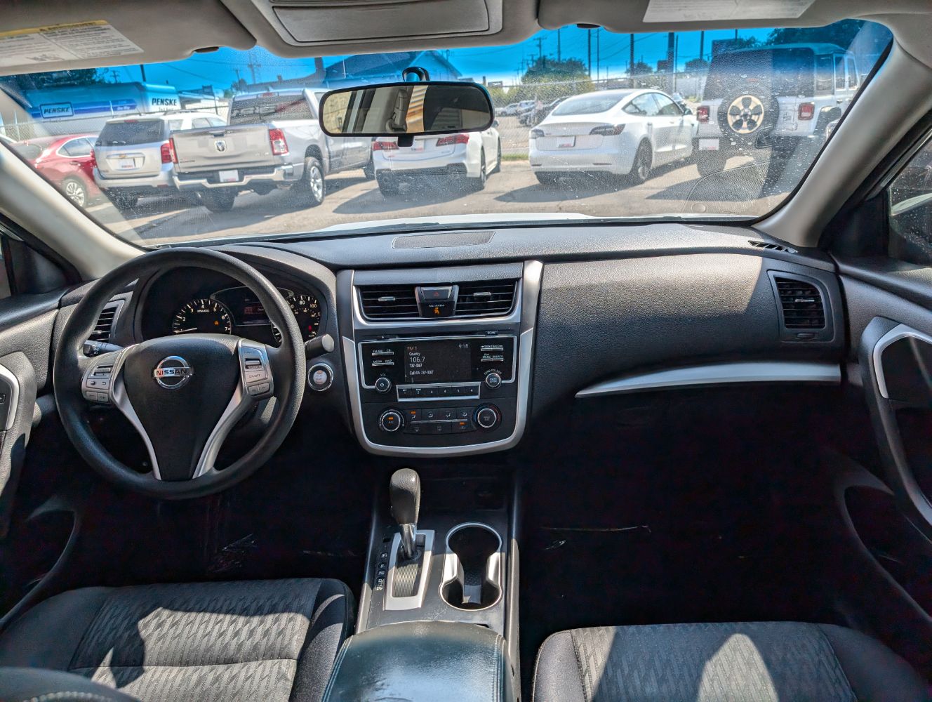 2017 Nissan Altima 2.5 S photo 13