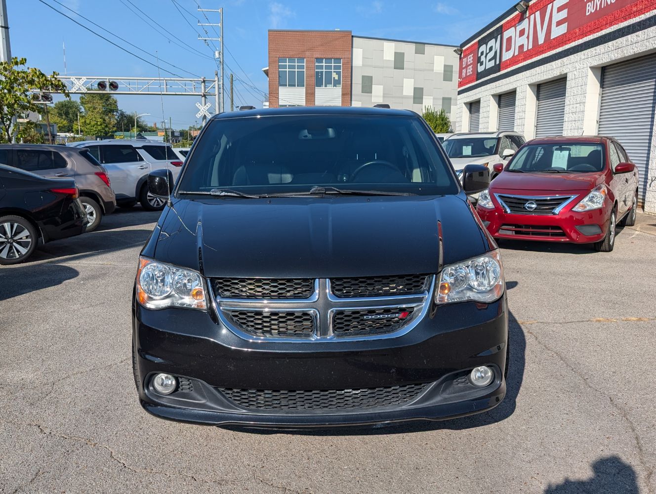 2019 Dodge Grand Caravan SXT photo 2