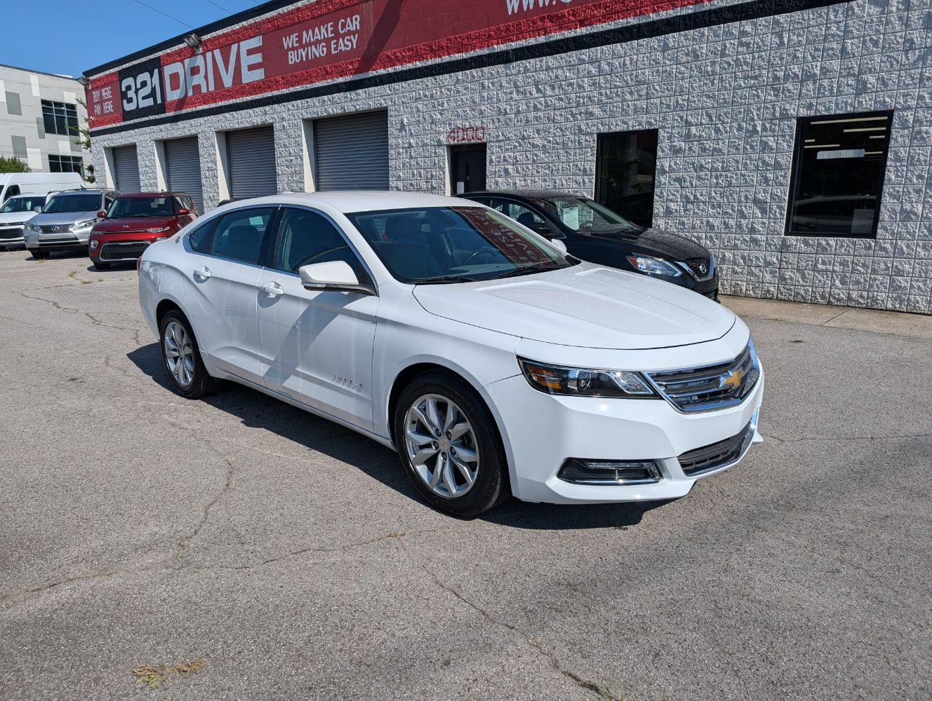 2019 Chevrolet Impala 1LT photo 2