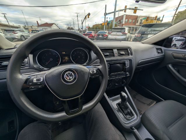 2016 Volkswagen Jetta S photo 21