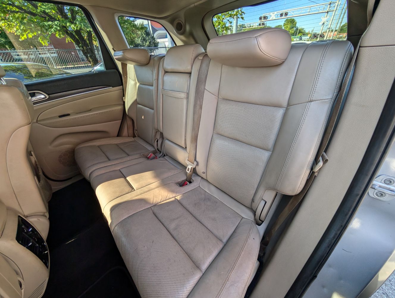 2014 Jeep Grand Cherokee Limited photo 17