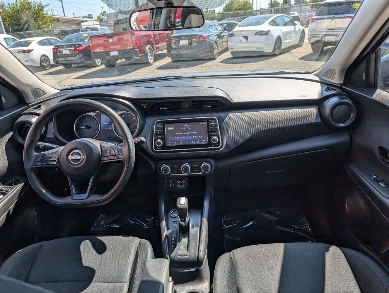 2023 Nissan Kicks S photo 13
