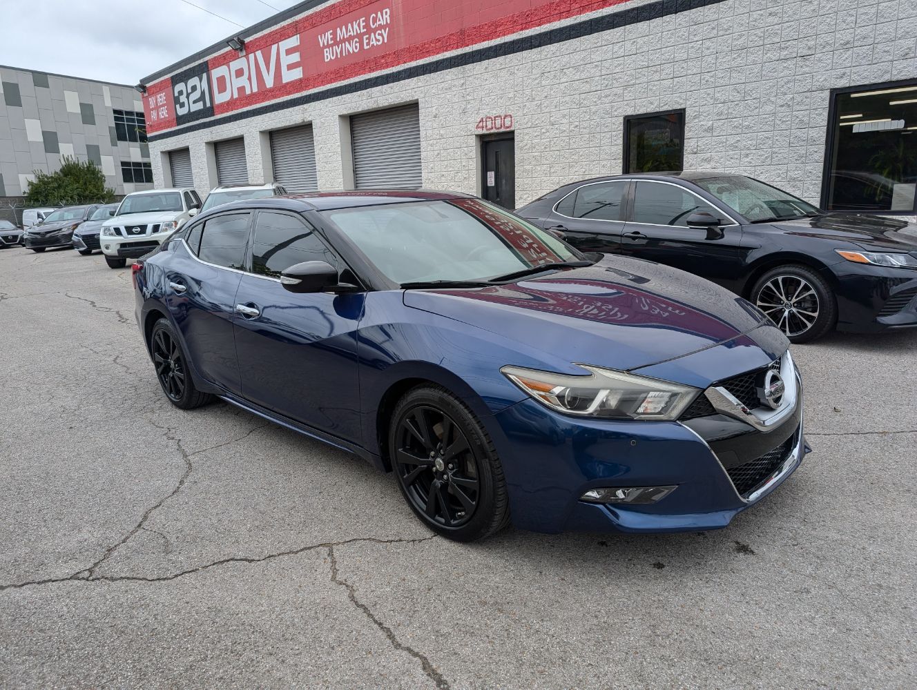 2018 Nissan Maxima SV photo 3