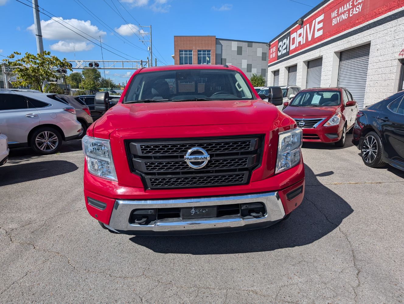2020 Nissan Titan Crew Cab SV photo 2