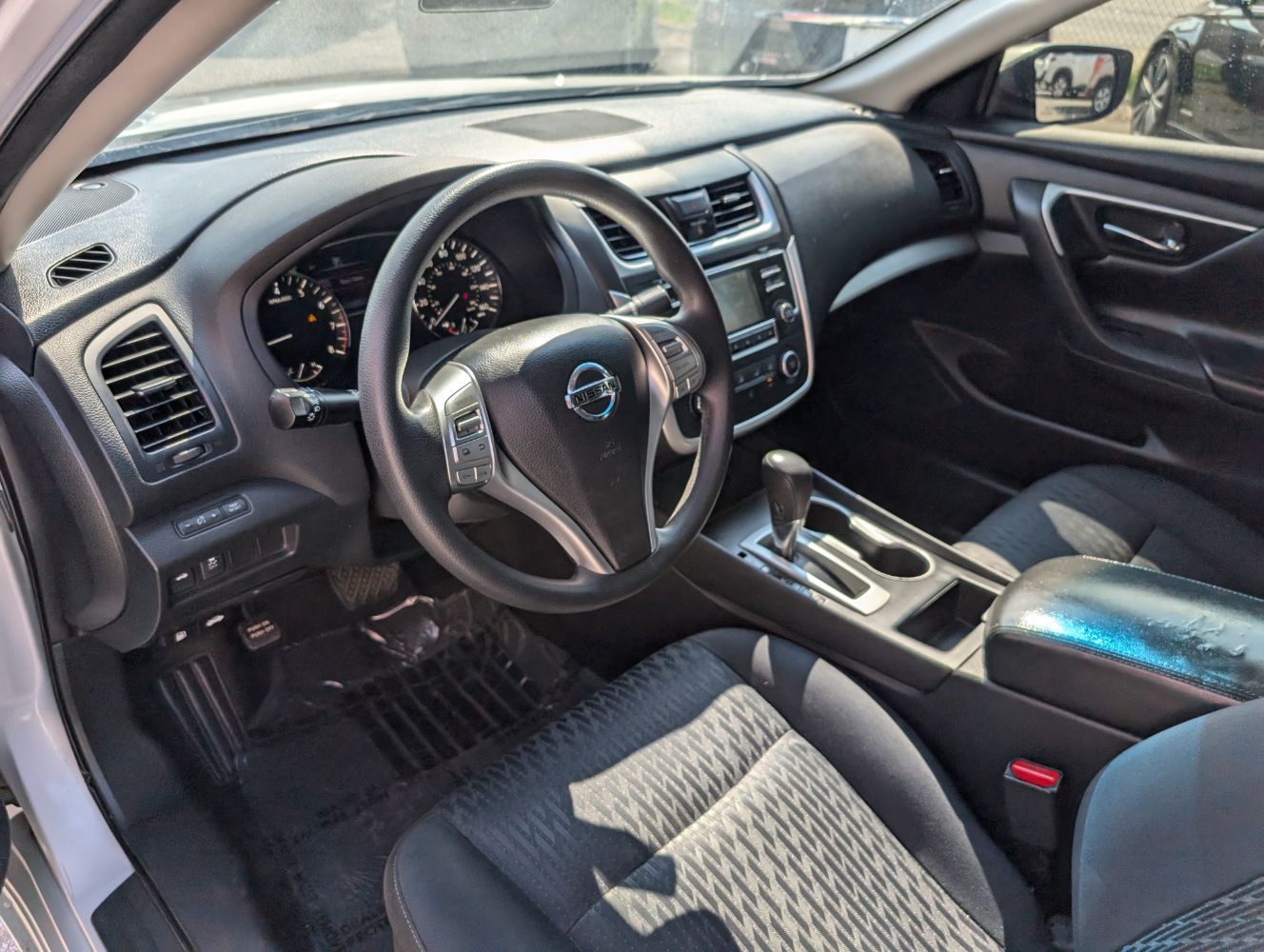2017 Nissan Altima 2.5 S photo 11