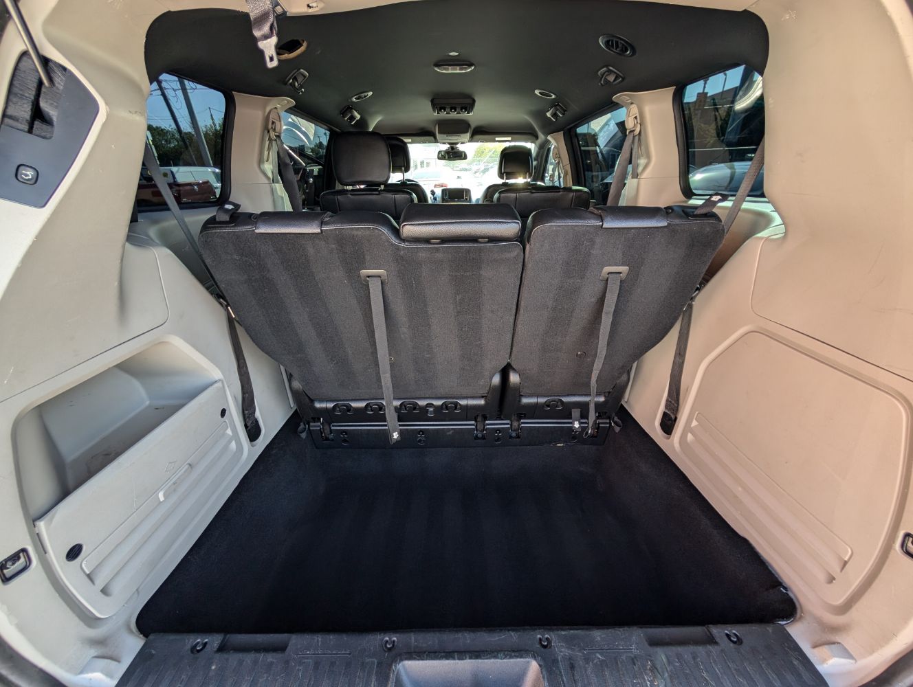 2019 Dodge Grand Caravan SXT photo 16
