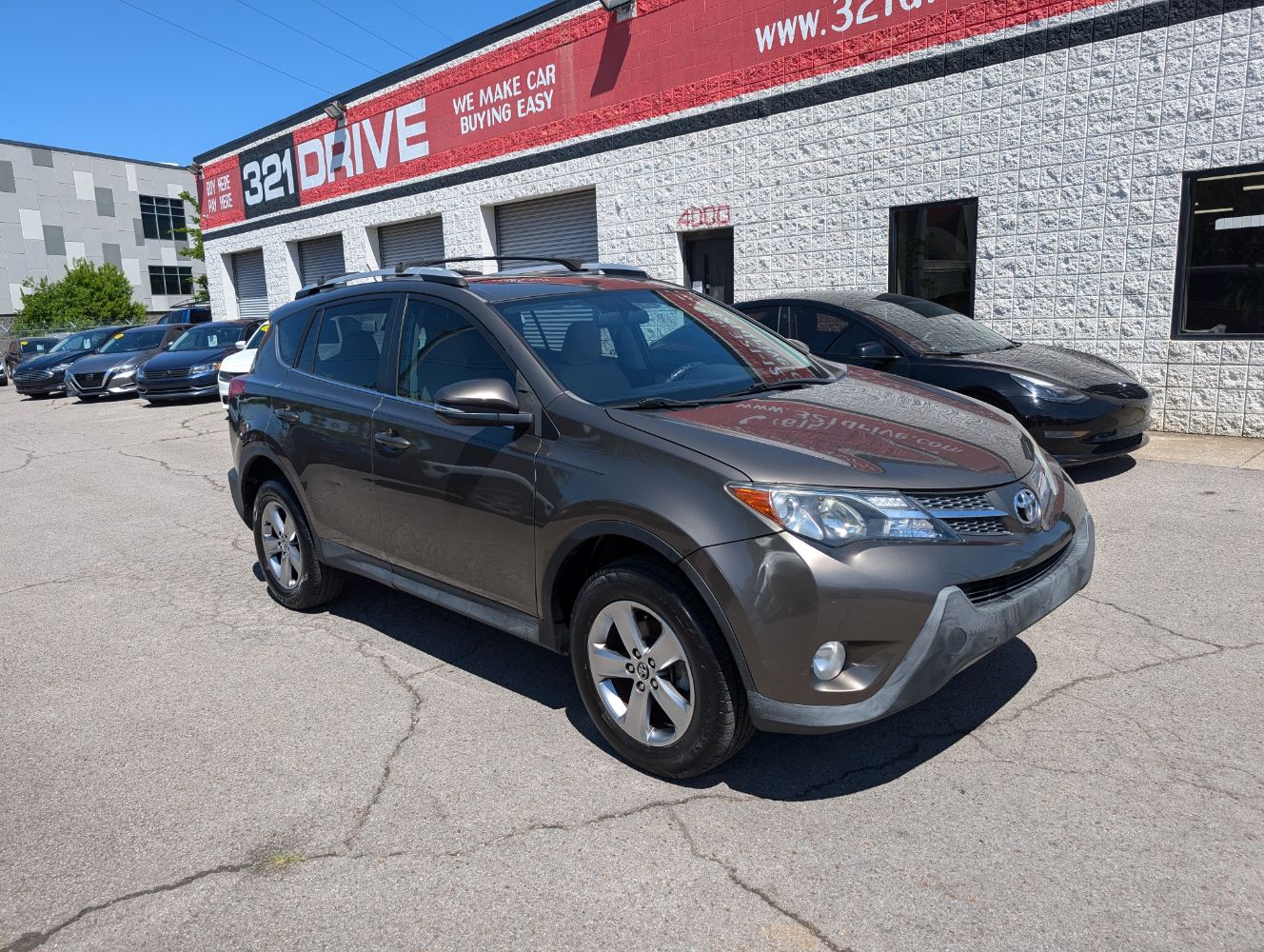 2015 Toyota RAV4 XLE's photo