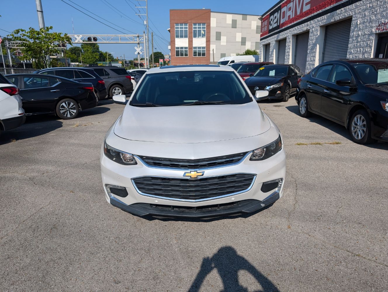 2016 Chevrolet Malibu LTZ photo 2