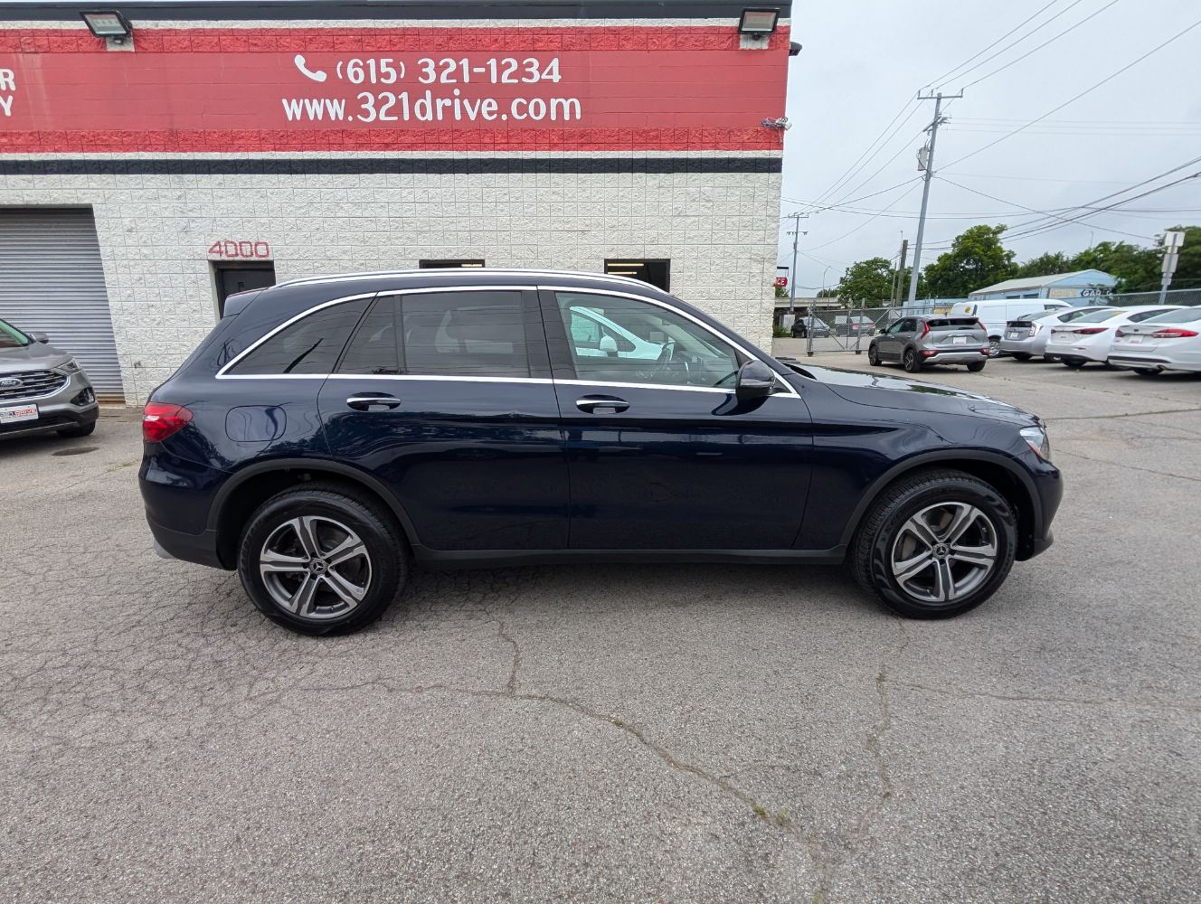 2019 Mercedes Benz GLC 300 4MATIC photo 4
