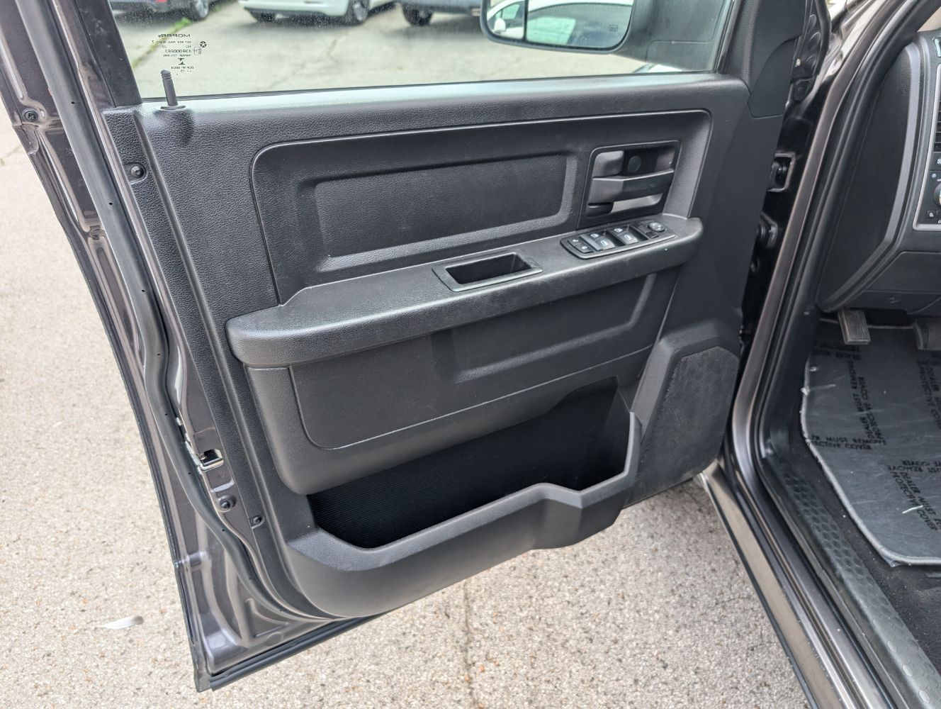 2015 Ram 1500 Tradesman photo 11