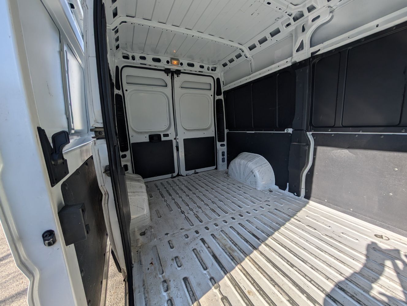 2019 RAM ProMaster Cargo Van Base photo 18