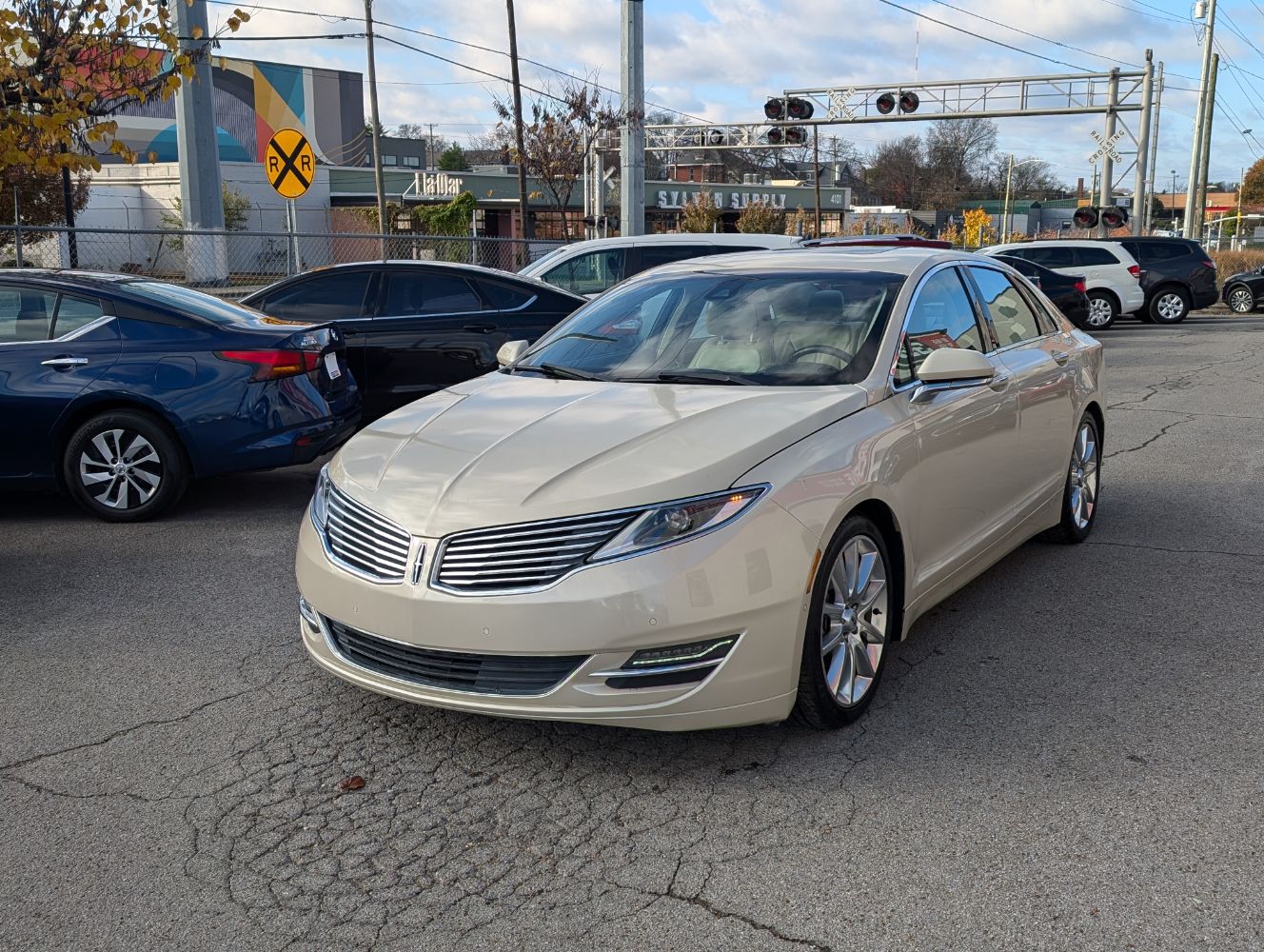 Lincoln MKZ's photo