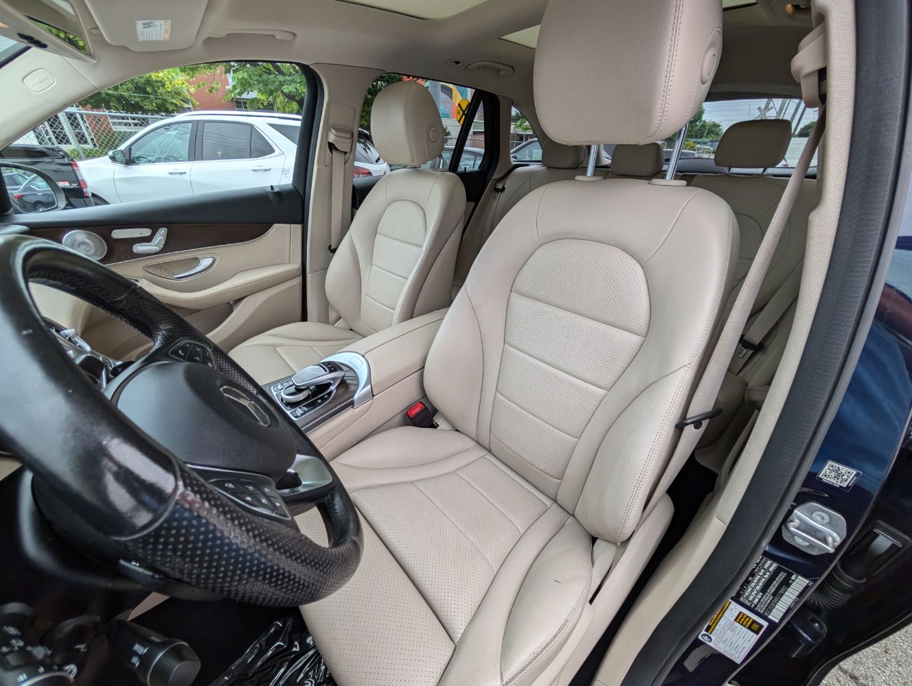 2019 Mercedes Benz GLC 300 4MATIC photo 14