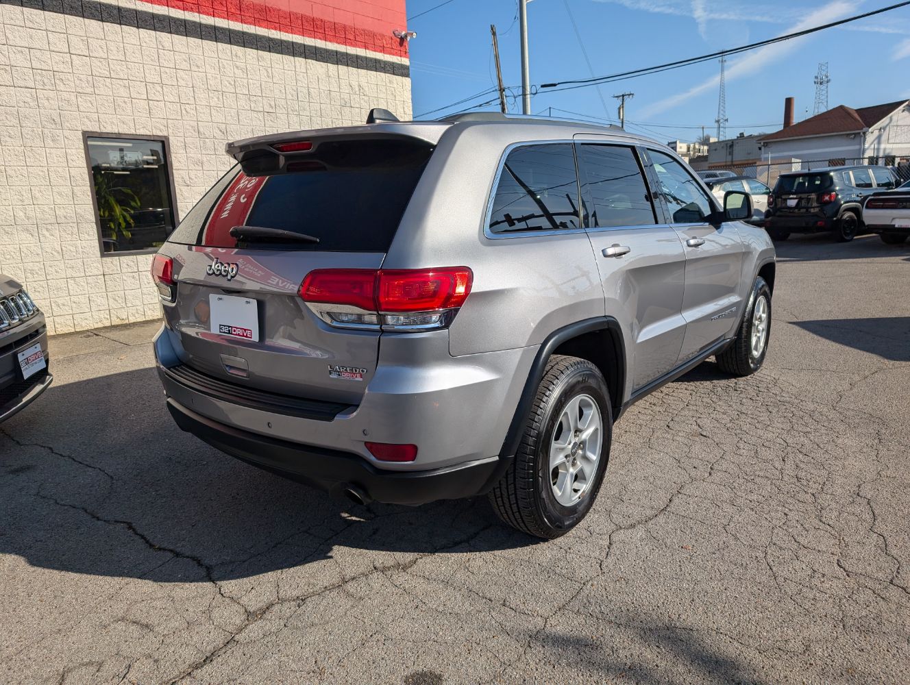 2016 Jeep Grand Cherokee Laredo E photo 6