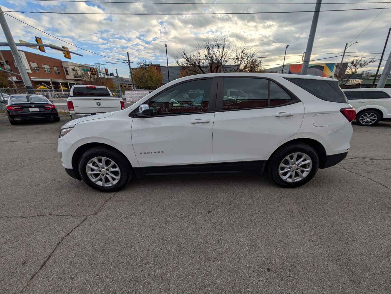 2020 Chevrolet Equinox LS photo 9