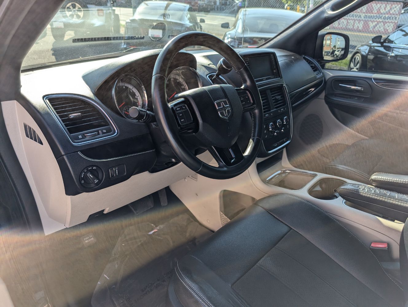 2019 Dodge Grand Caravan SXT photo 10