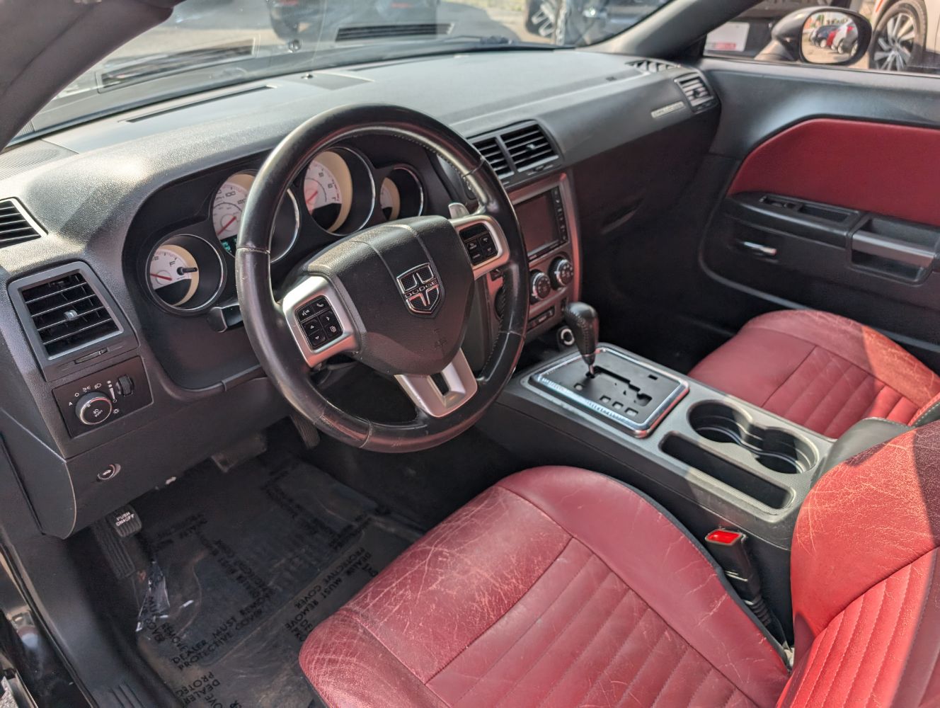 2014 Dodge Challenger R/T photo 7