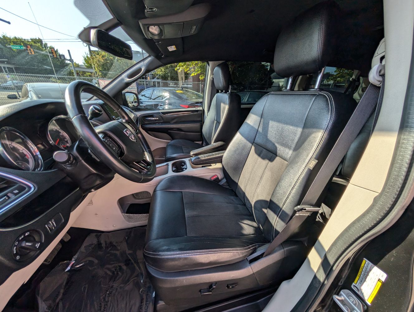 2019 Dodge Grand Caravan SXT photo 11