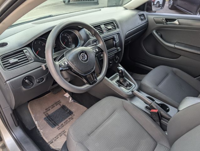 2016 Volkswagen Jetta S photo 12