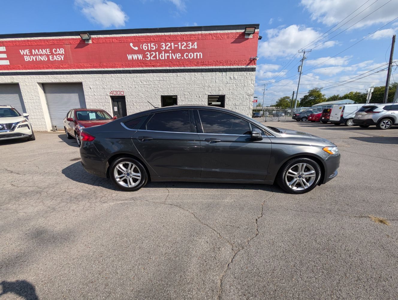 2018 Ford Fusion SE photo 3