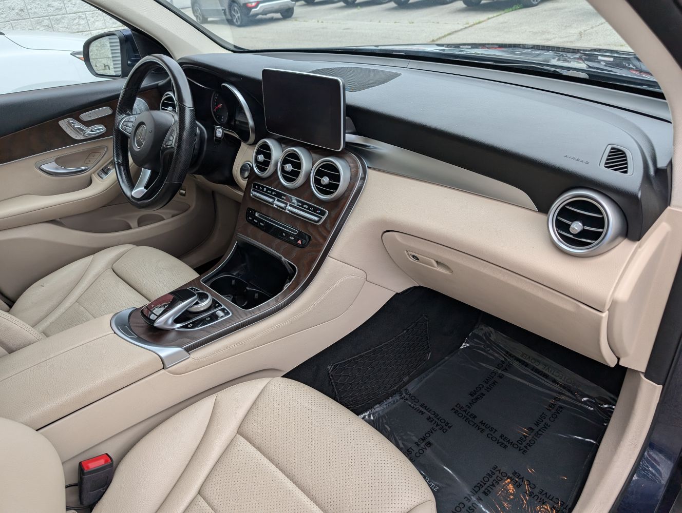 2019 Mercedes Benz GLC 300 4MATIC photo 11