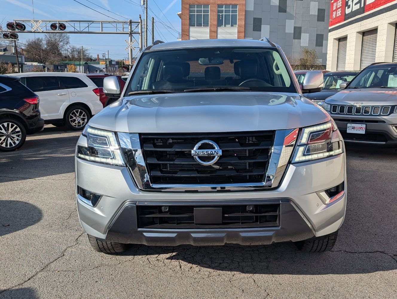 2022 Nissan Armada SV photo 3