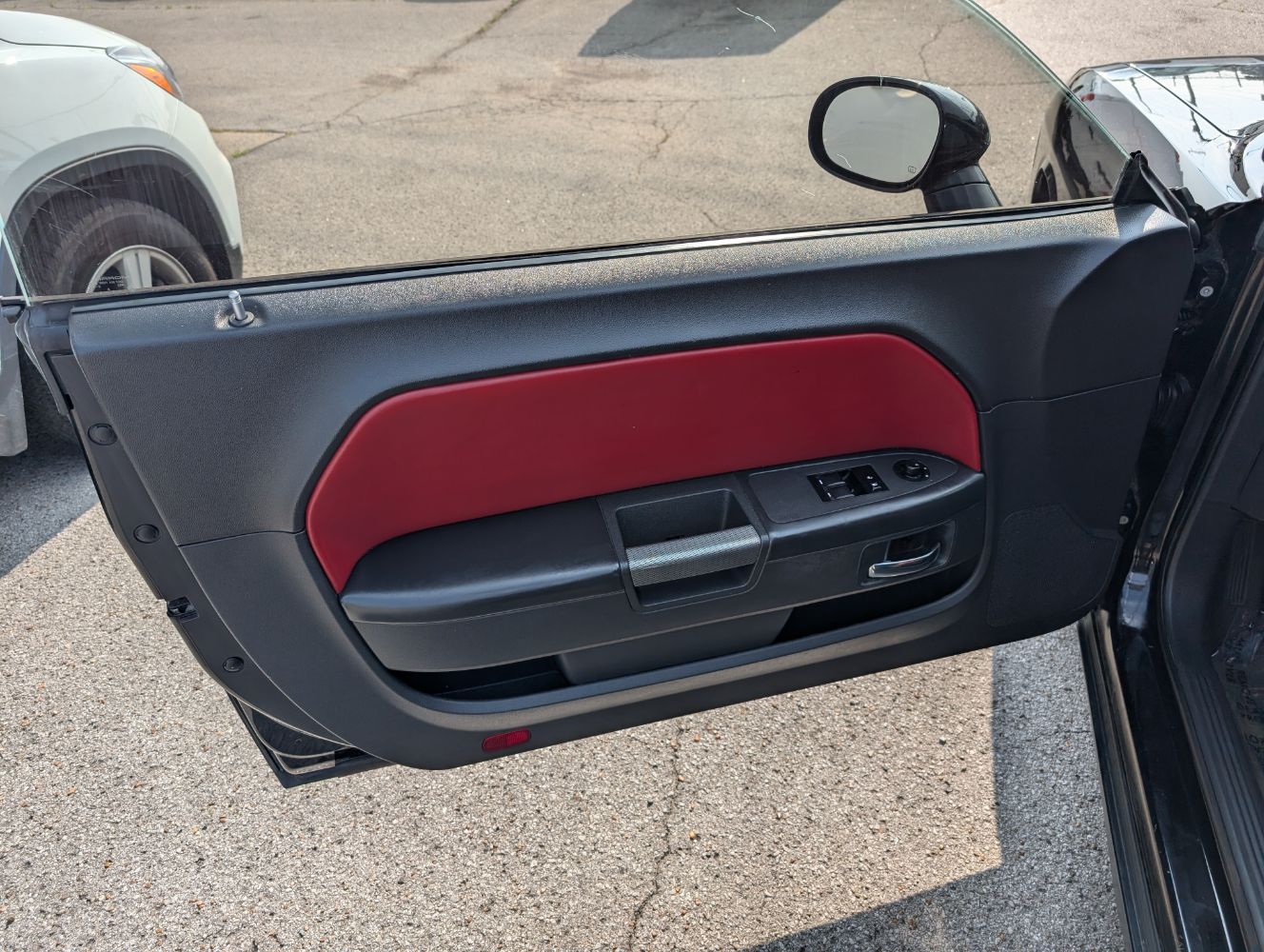 2014 Dodge Challenger R/T photo 6