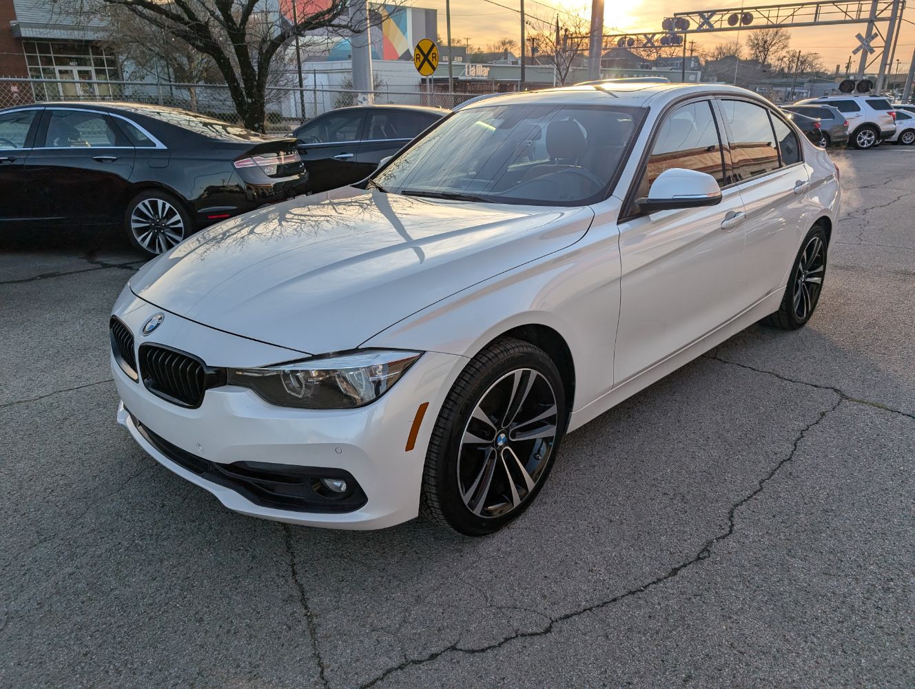 2018 BMW 3 Series 330i's photo