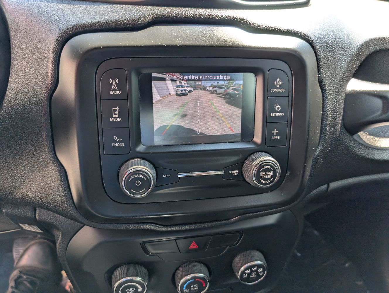 2020 Jeep Renegade Sport photo 22