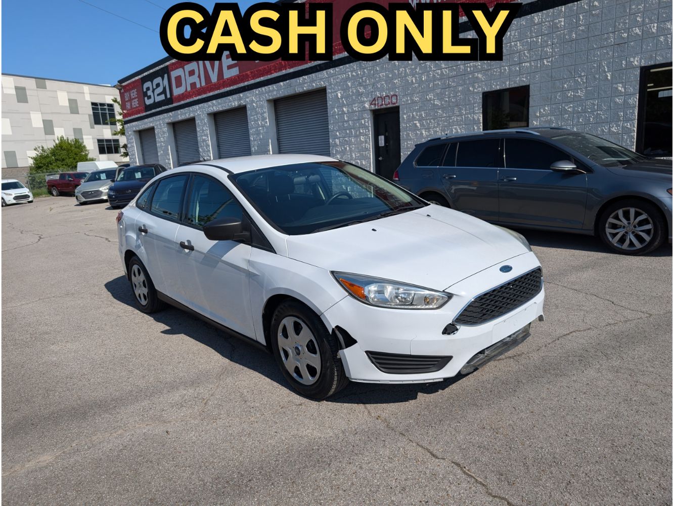 2018 Ford Focus Sedan S's photo